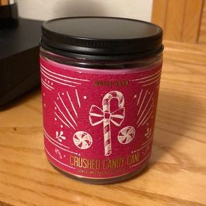 NWT crushed candy cane candle